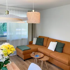 Apartment Kleines Glueck Zentral Mit Balkon Und Parkplatz